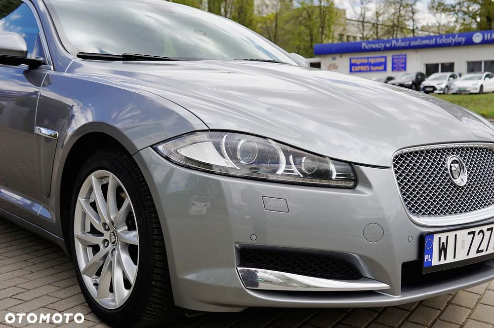 Jaguar XF 3.0 V6 D Luxury - 9