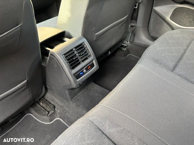 Volkswagen Golf 1.5 TSI ACT Life - 15