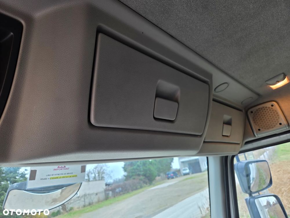 Renault Midlum 220 Atego Scania - 16