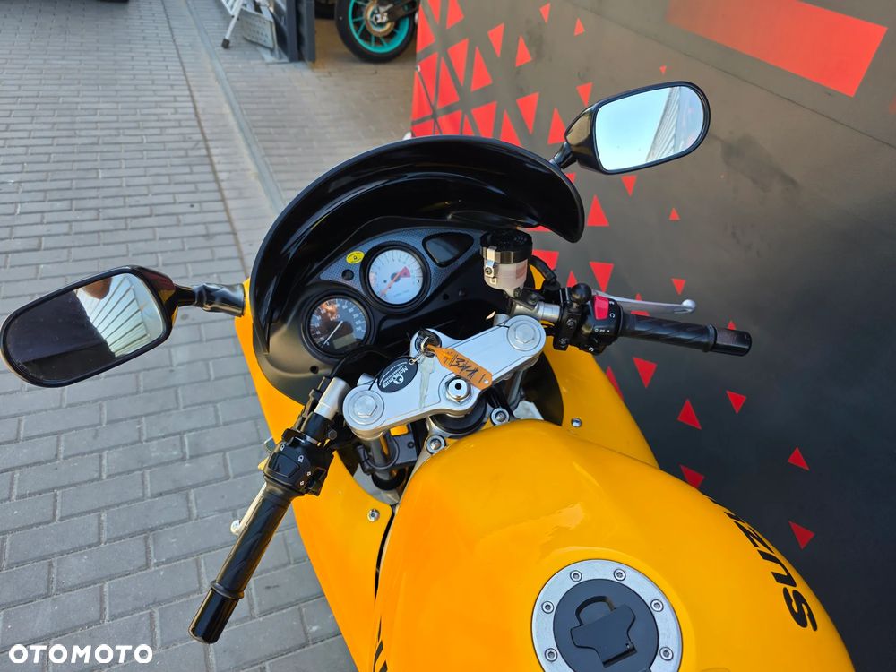 Suzuki SV - 28