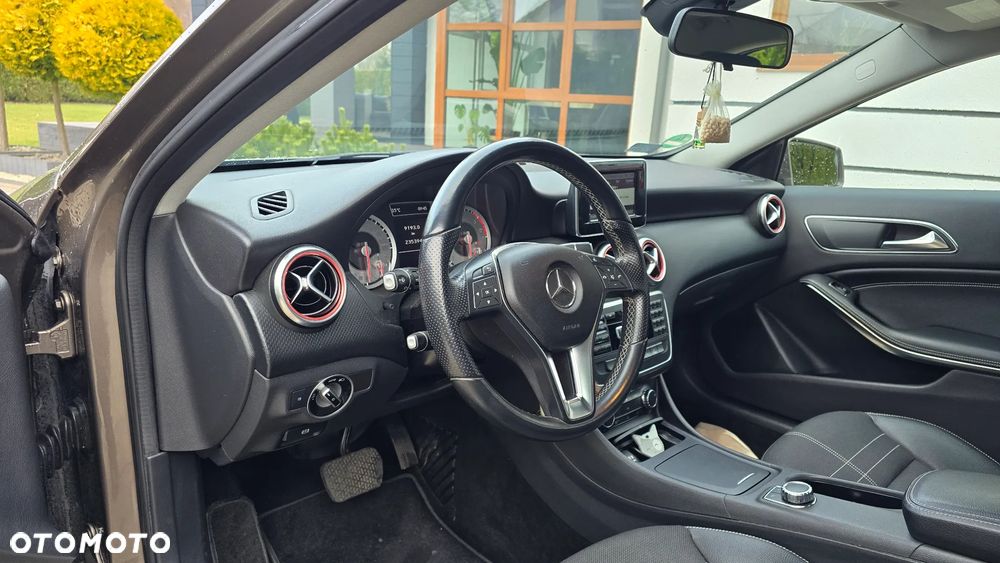 Mercedes-Benz Klasa A 180 CDI (BlueEFFICIENCY) 7G-DCT Urban - 6