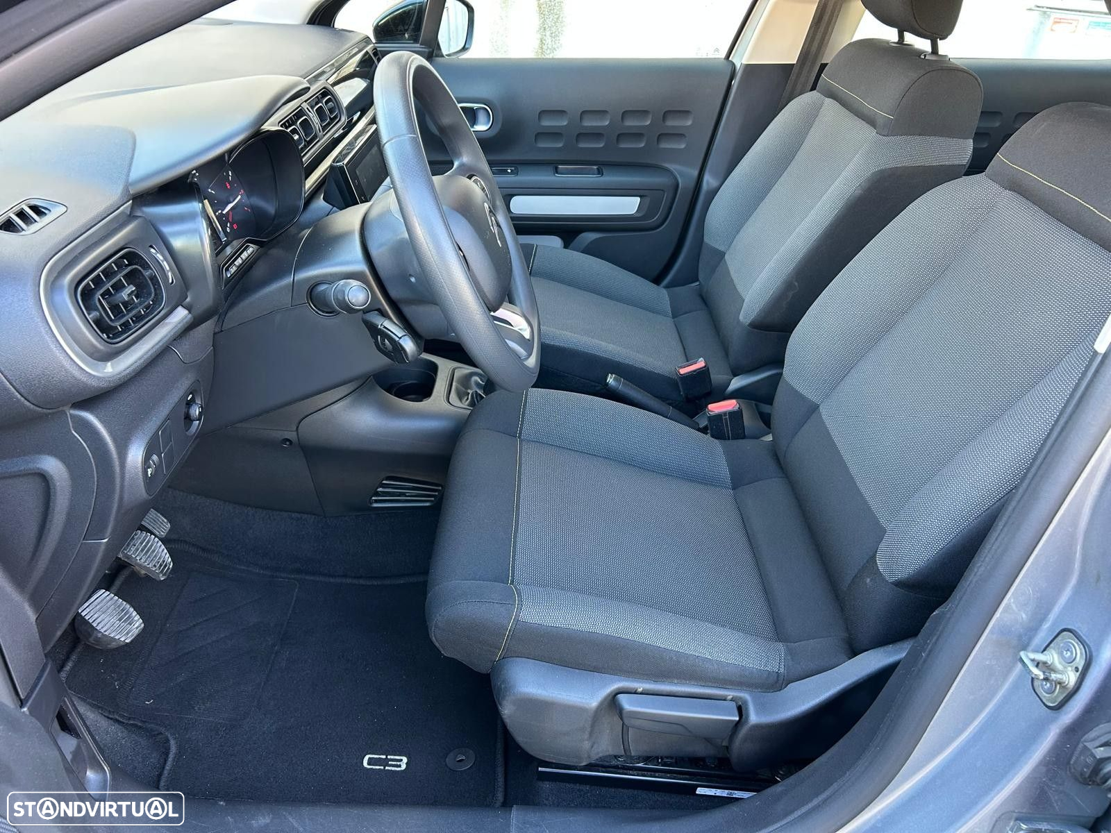 Citroën C3 1.2 PureTech Shine - 30