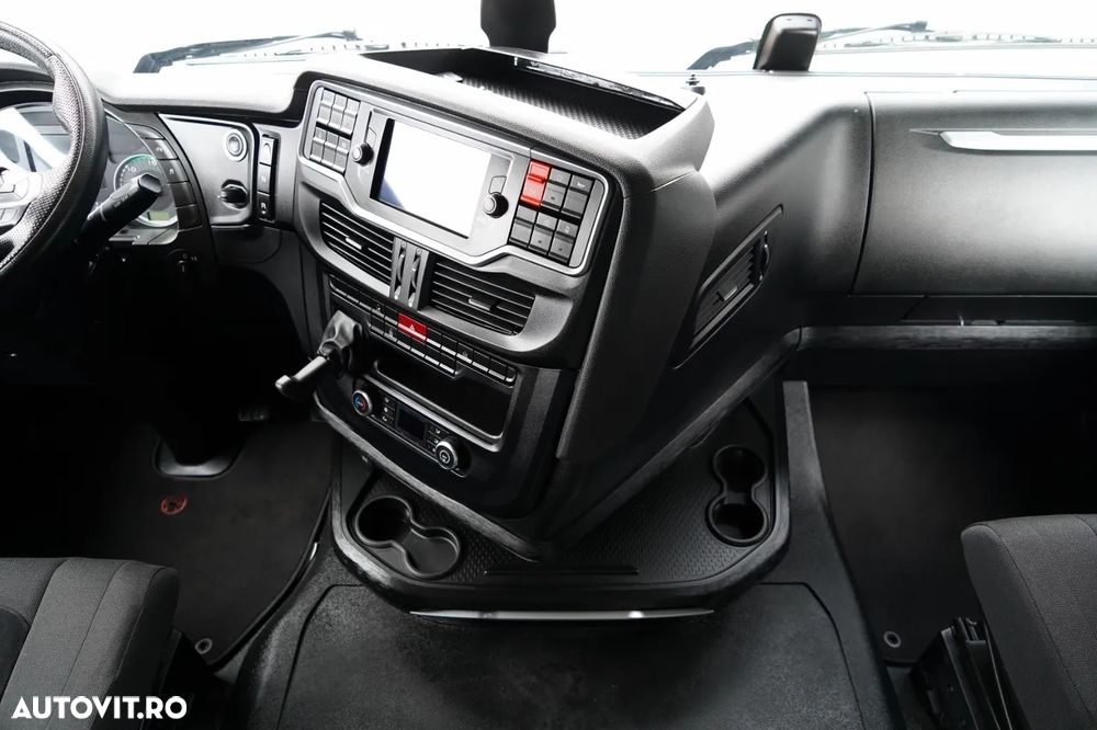 Iveco S-WAY / 570 / FULL ADR / RETARDER / I-PARK COOL / FULL AIRMATIC / JANTE DIN ALIAJ / ANVELOPE 100% / - 27