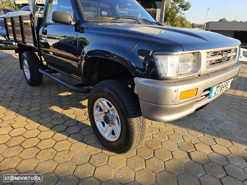 Toyota Hilux 2.4 D LN105L Cx Madeira - 9