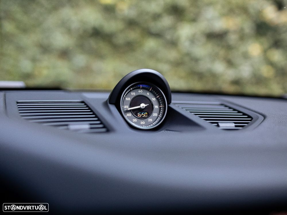 Porsche 911 (992) Carrera - 33