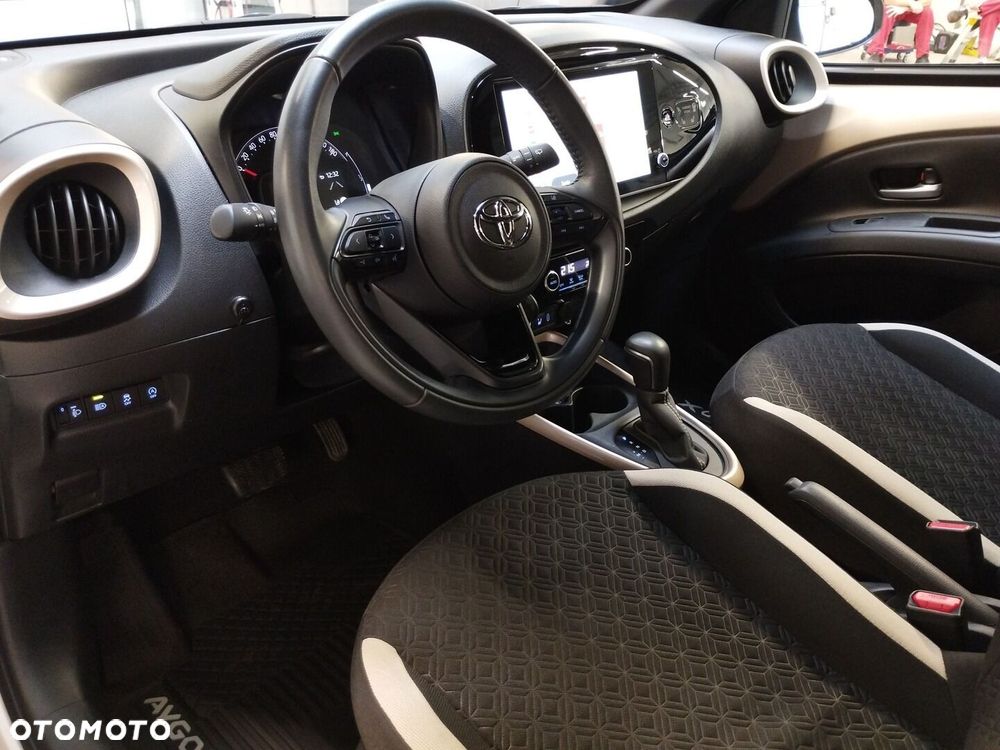 Toyota Aygo X 1.0 VVT-i Style CVT - 10