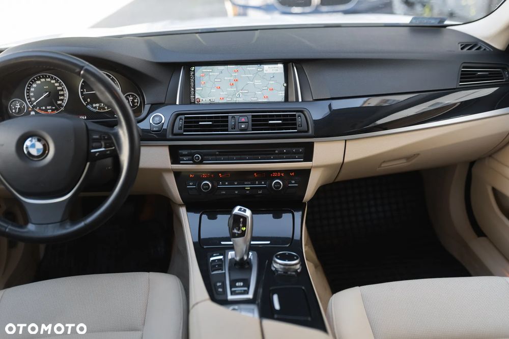 BMW Seria 5 520d xDrive - 19
