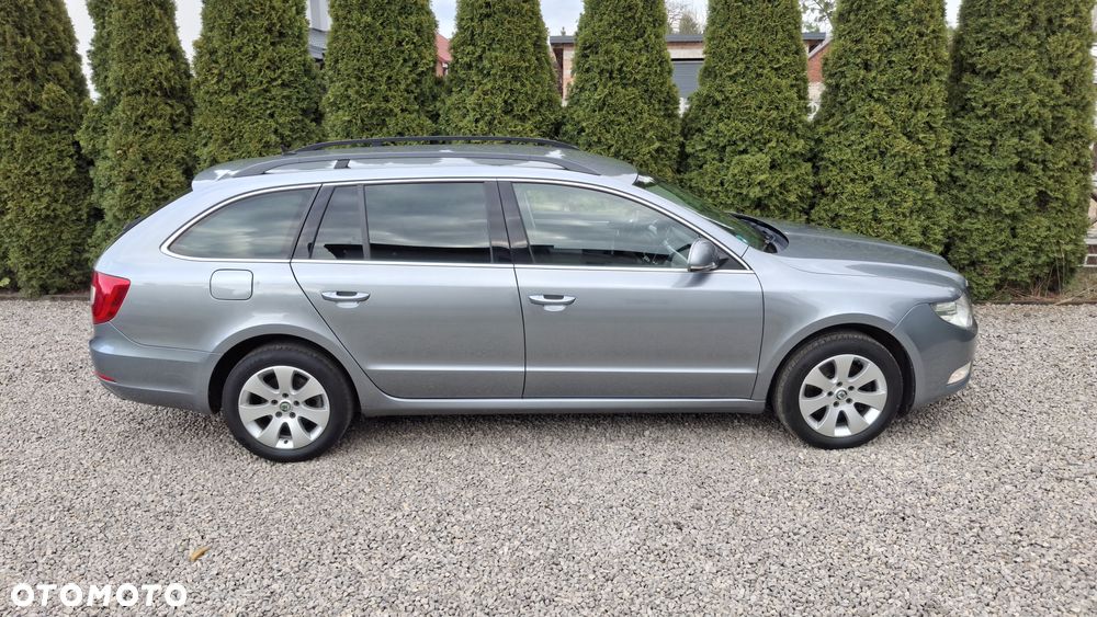 Skoda Superb 2.0 TDI PD Ambition - 38
