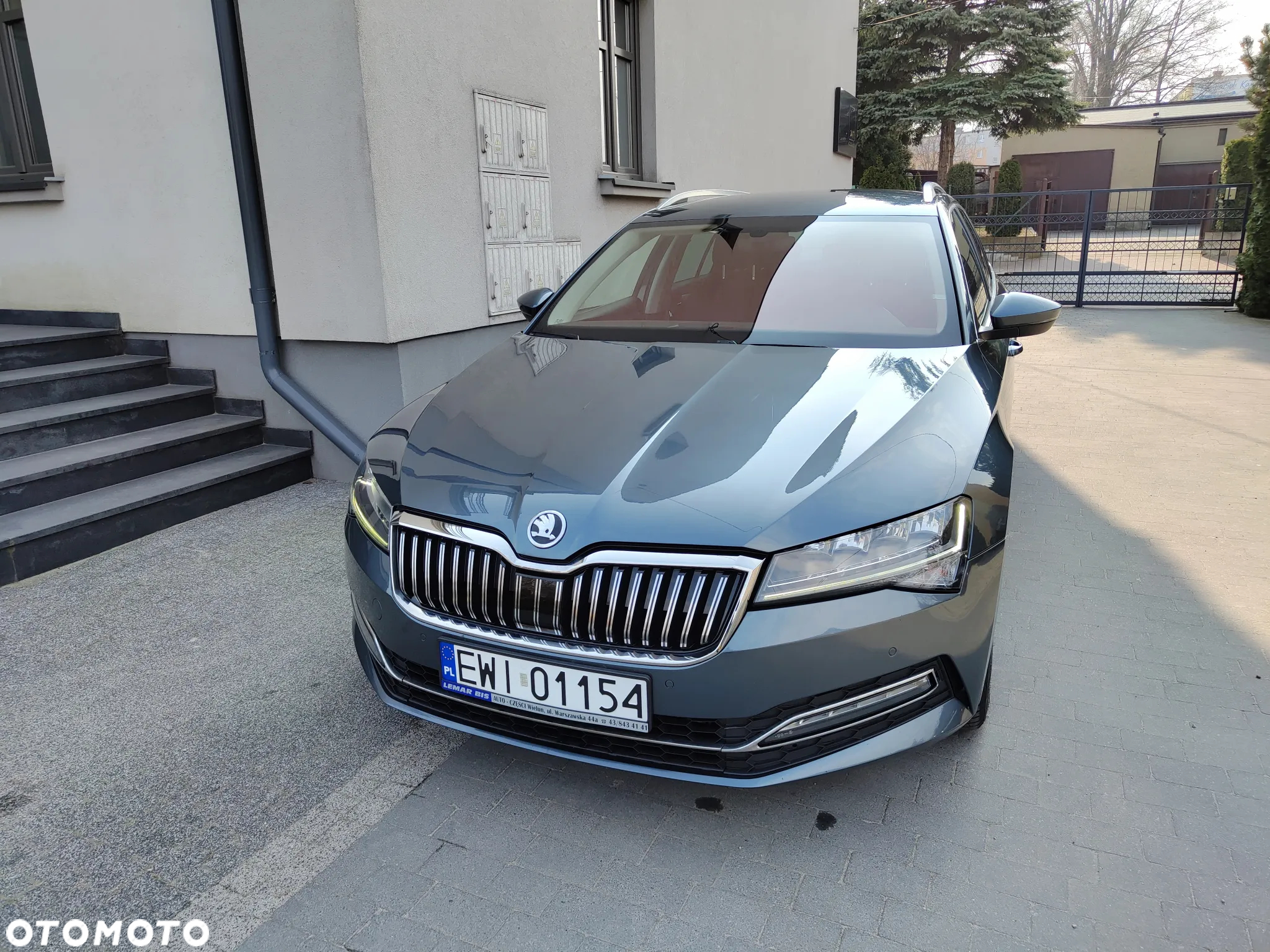 Skoda Superb Combi 2.0 TDI DSG Essence - 9