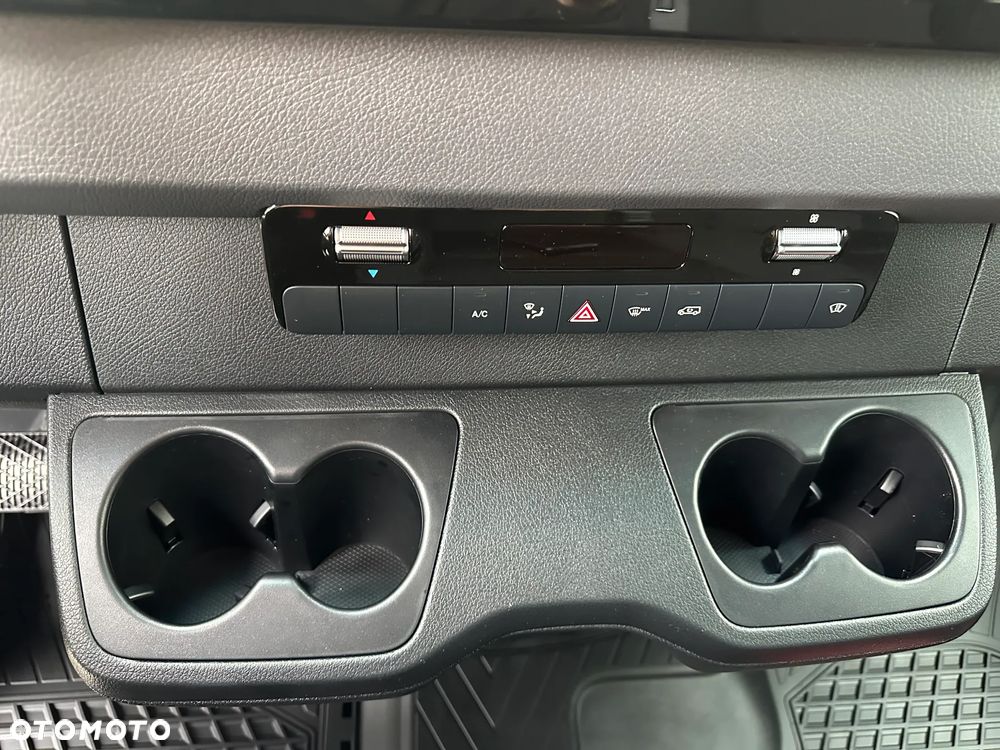 Mercedes-Benz Sprinter - 19