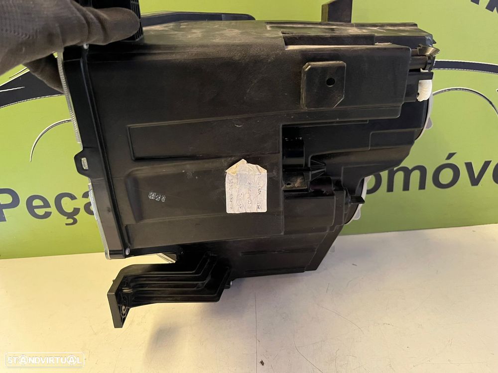 Maxus T90 EV - FAROL LED DIREITO - FF826 - 7