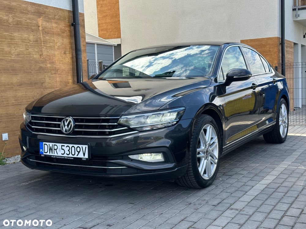 Volkswagen Passat 2.0 TDI Elegance DSG - 1