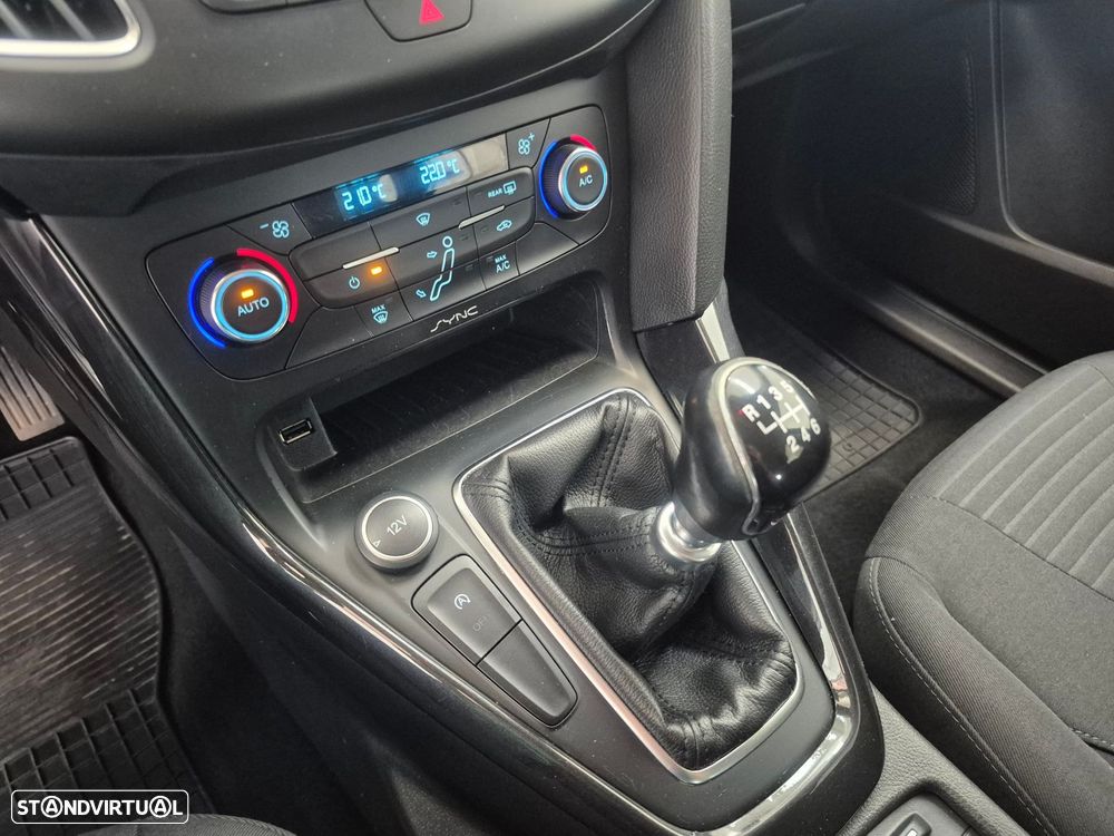 Ford Focus SW 1.5 TDCi Titanium - 13