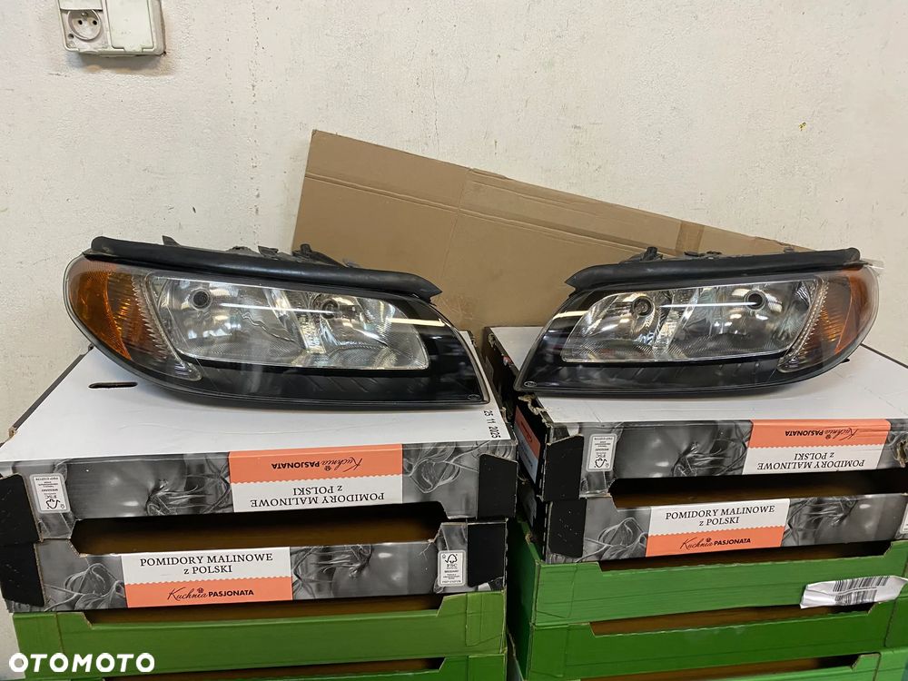lampy volvo v70 xc70 s80 komplet eu całe - 1