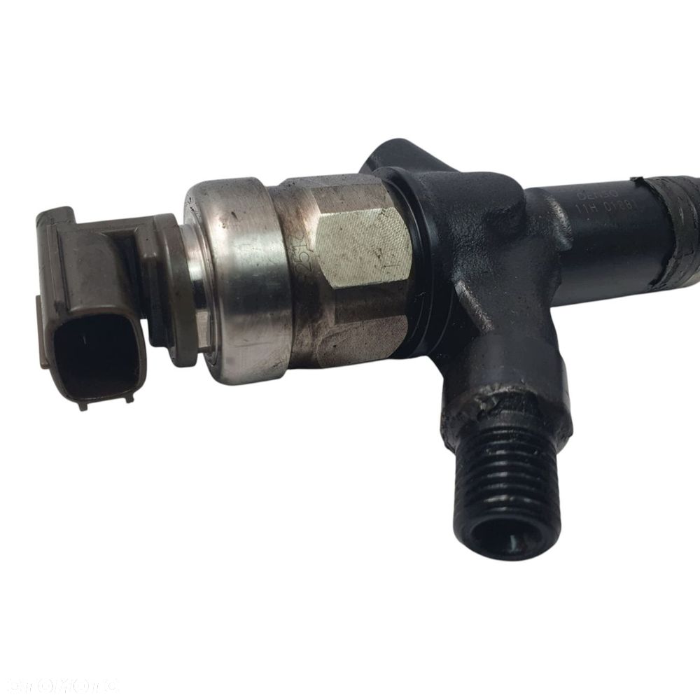 WTRYSKIWACZ Toyota Avensis T25 2.0 D4D wtrysk 23670-0R010 - 4