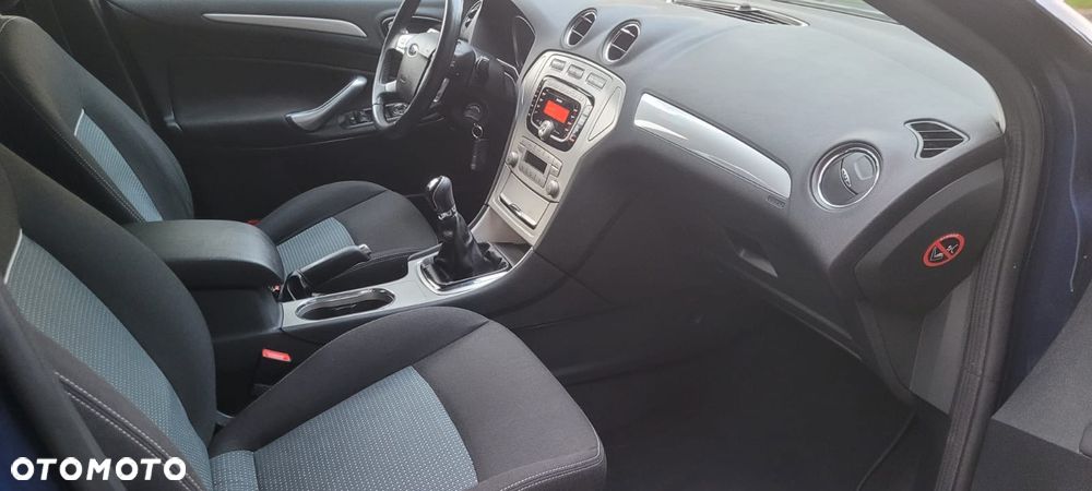 Ford Mondeo - 20