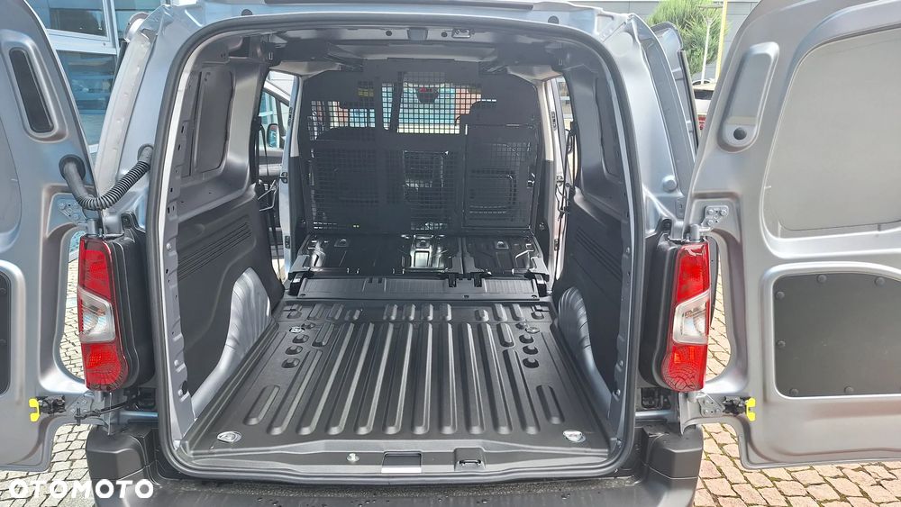 Peugeot Partner Furgon 5-miejscowy BlueHDi 130 KM S&S EAT8 Wiele możliwości - 18