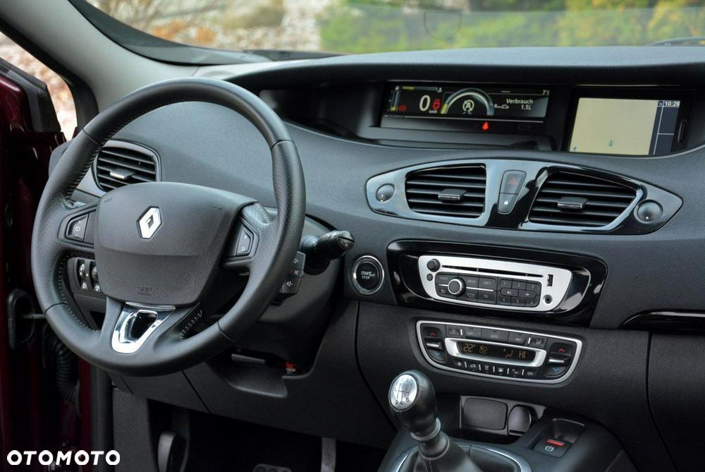 Renault Scenic ENERGY TCe 130 BOSE EDITION - 21