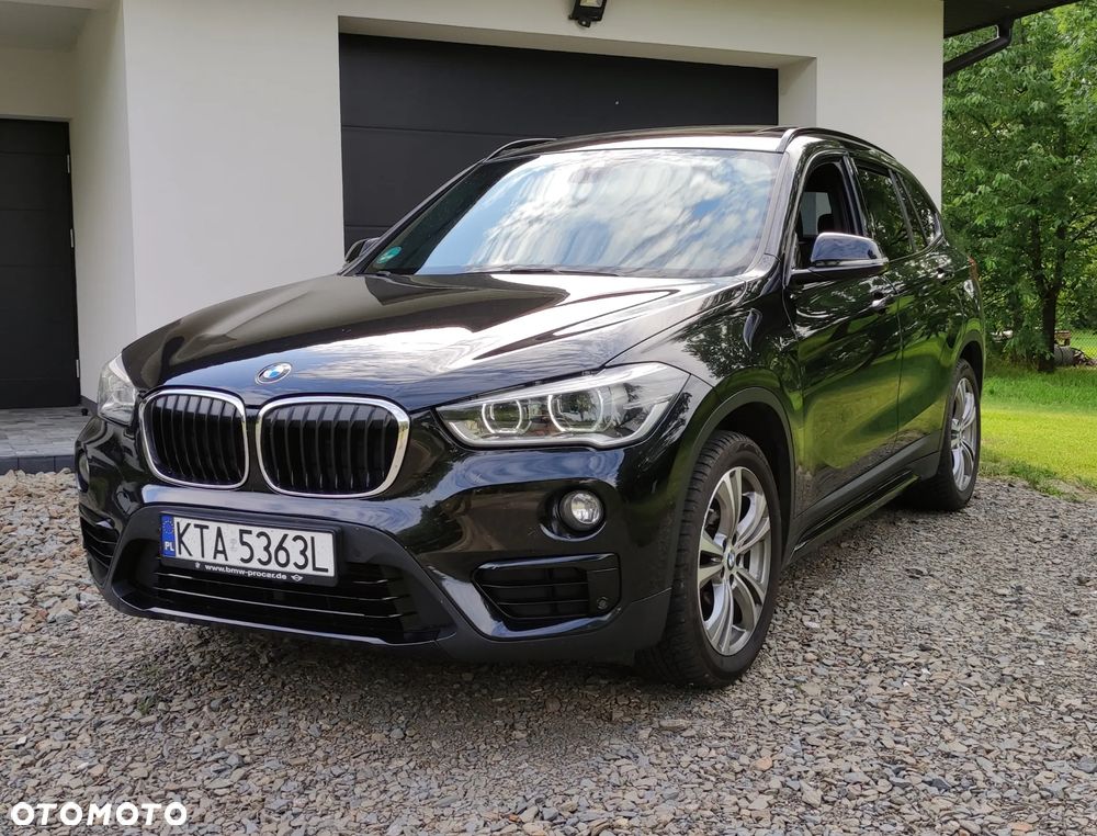 BMW X1 xDrive18d Sport Line - 1