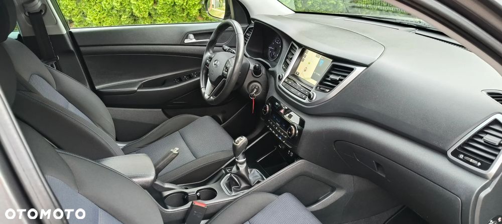 Hyundai Tucson 1.6 GDi 2WD Select - 23