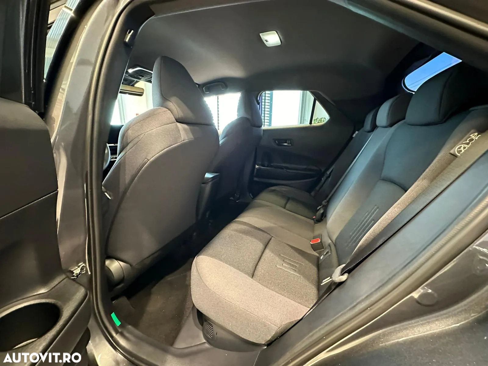 Toyota C-HR - 8