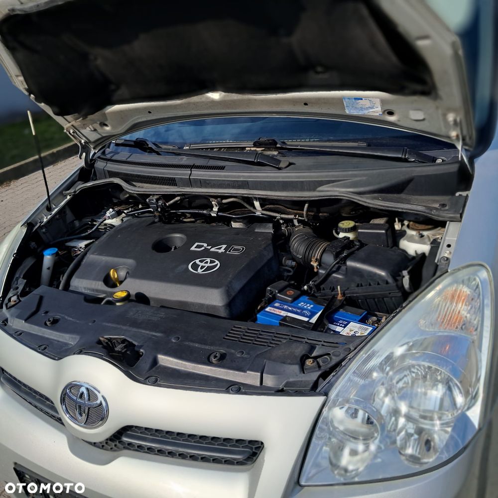 Toyota Corolla Verso - 18