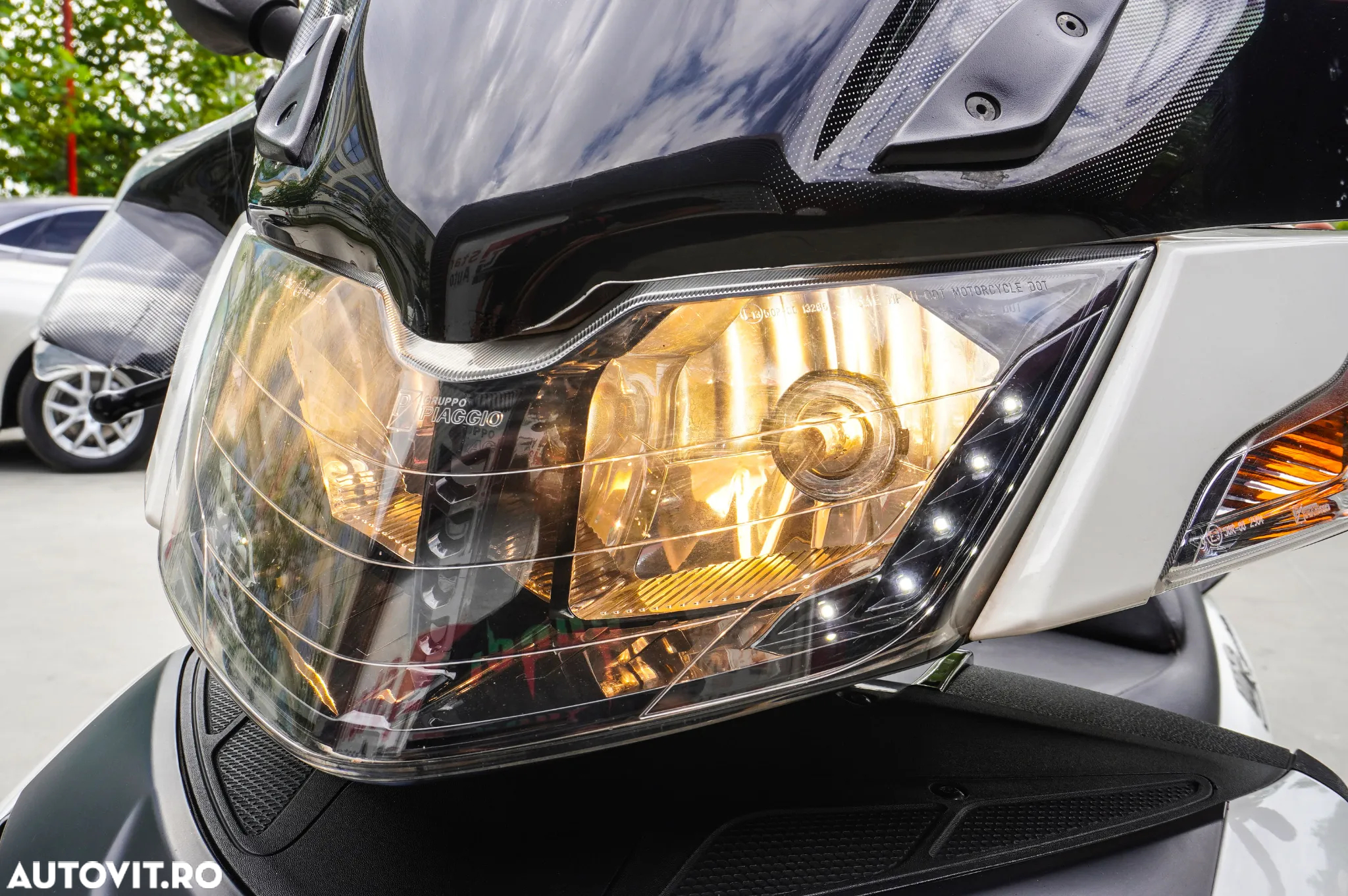 Piaggio MP3 300 Sport - 14