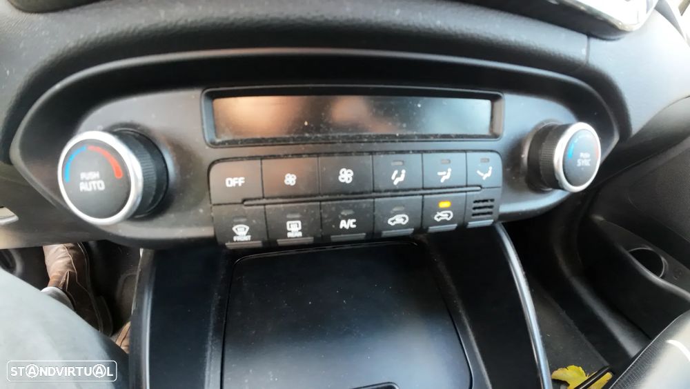 Kia Carens 1.7 CRDi ISG TX Aut. - 10