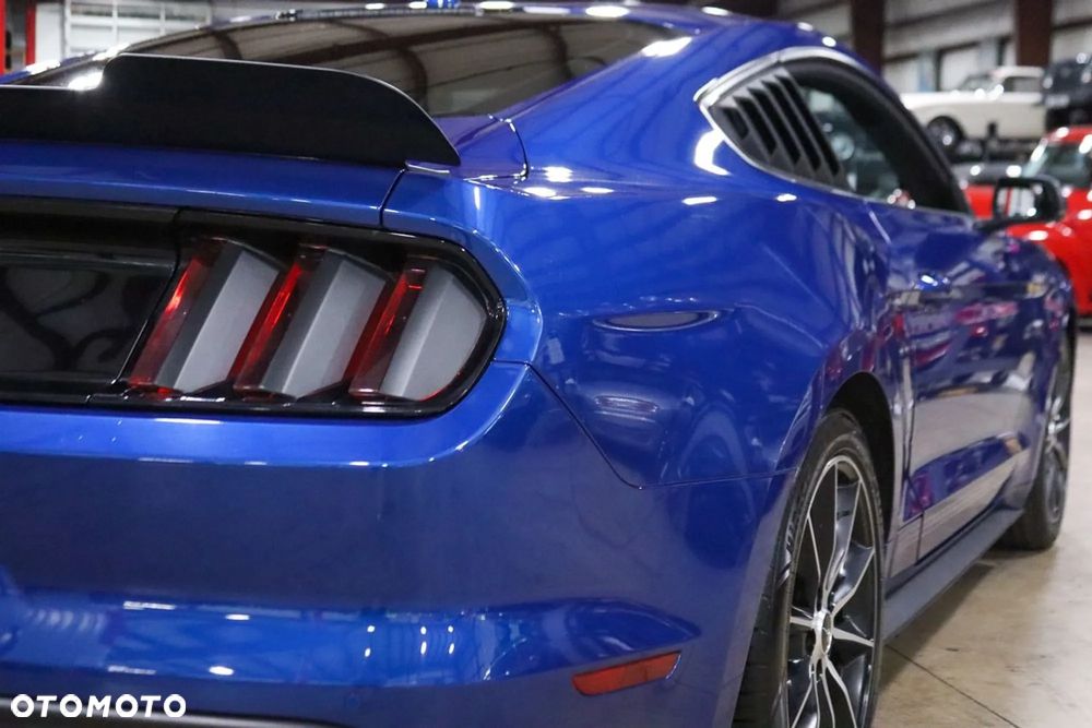 Ford Mustang 2.3 Eco Boost - 10