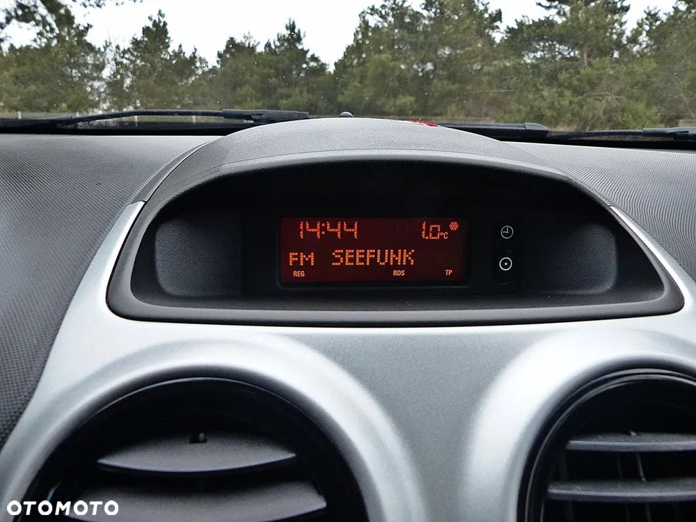 Opel Corsa 1.2 16V Enjoy - 31