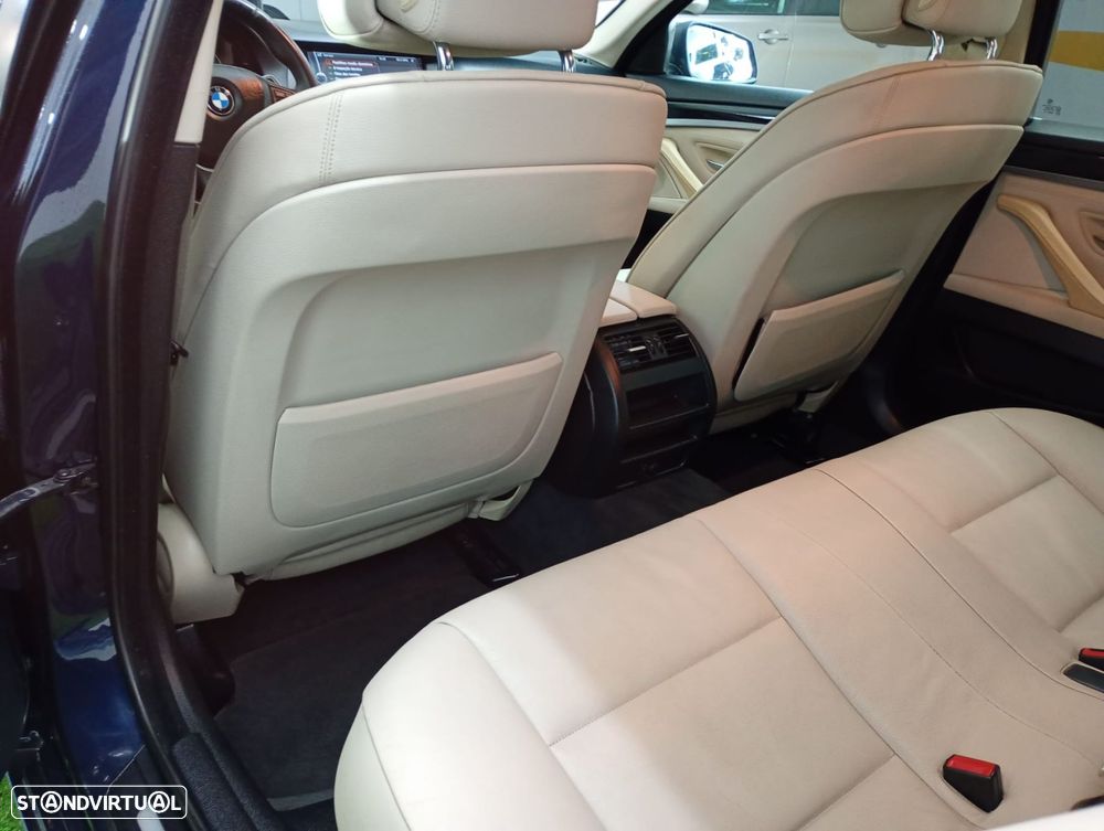 BMW 520 d xDrive Line Luxury Auto - 28