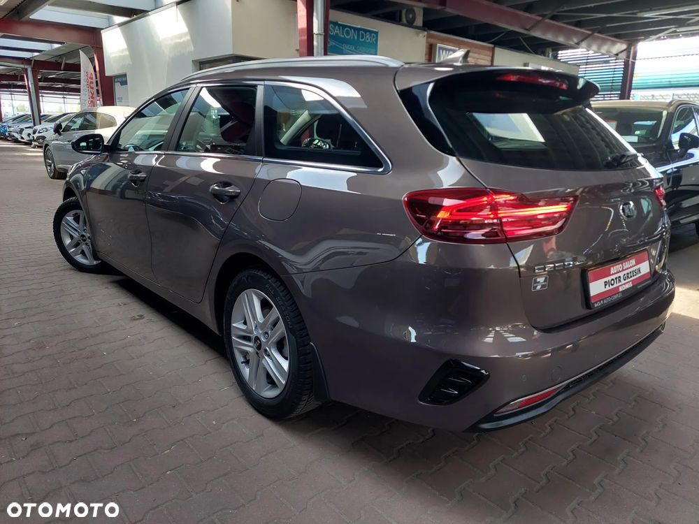 Kia Ceed 1.5 T-GDI M - 32