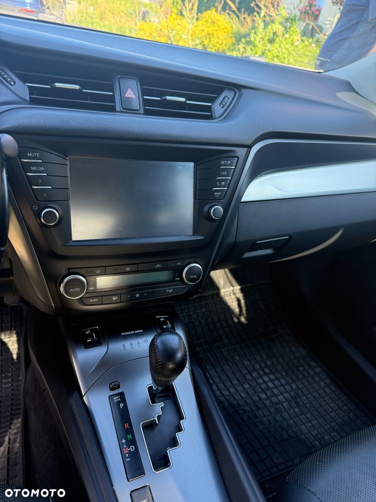 Toyota Avensis 1.8 Prestige MS - 10