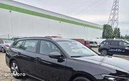 Volkswagen Passat - 1