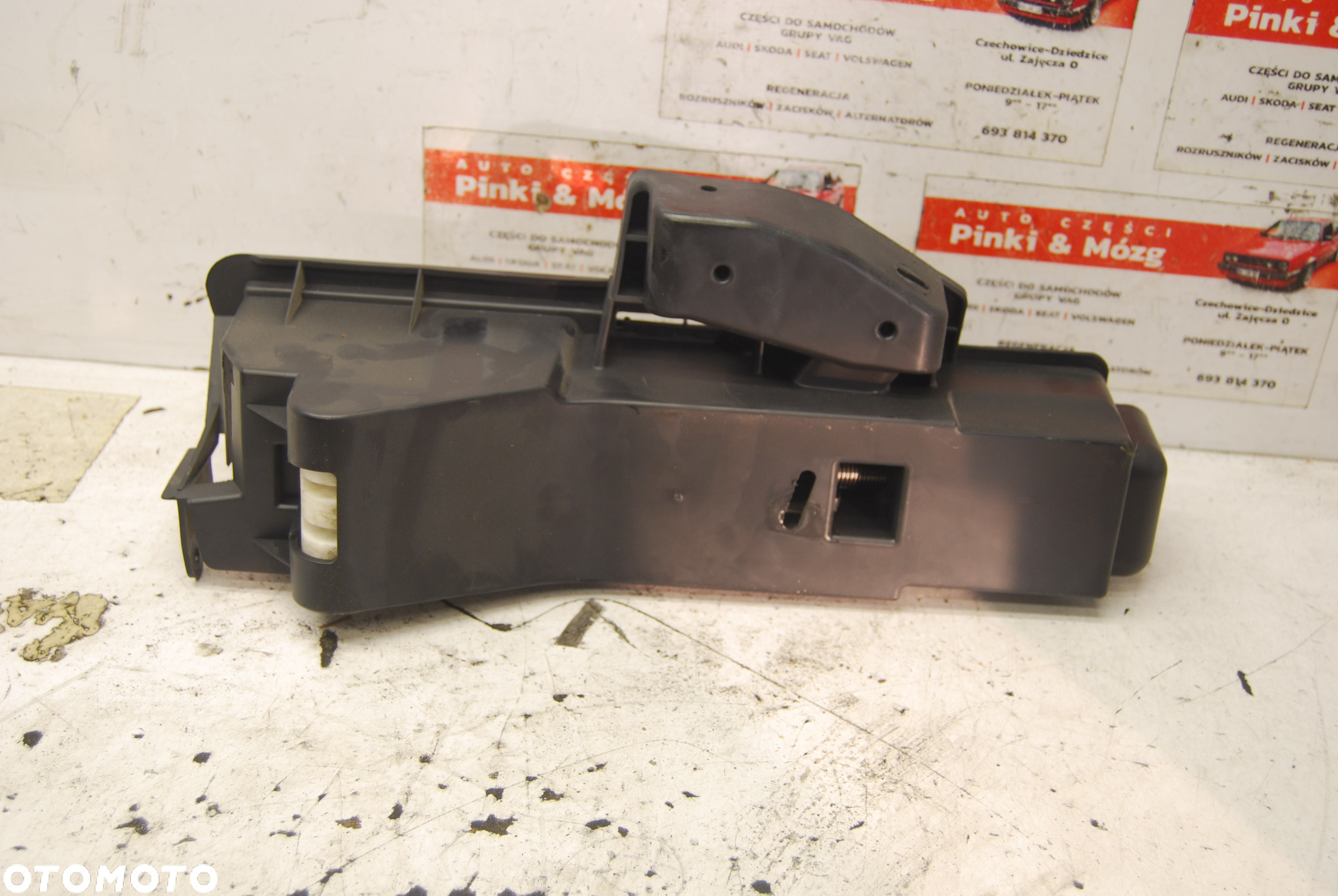 UCHWYT MOCOWANIE LEWARKA 8E0010175A AUDI A6 C6 A4 - 5
