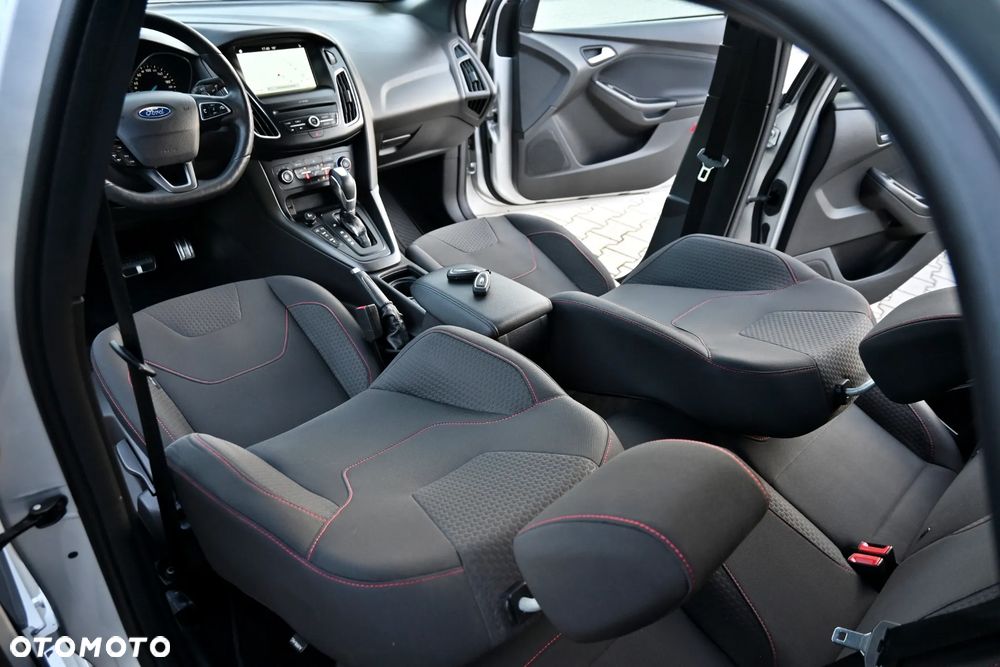 Ford Focus 1.5 EcoBoost ST-Line - 29