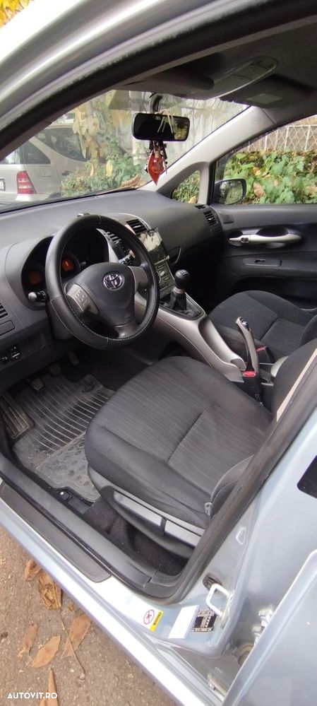 Toyota Auris 1.6 Luna - 5