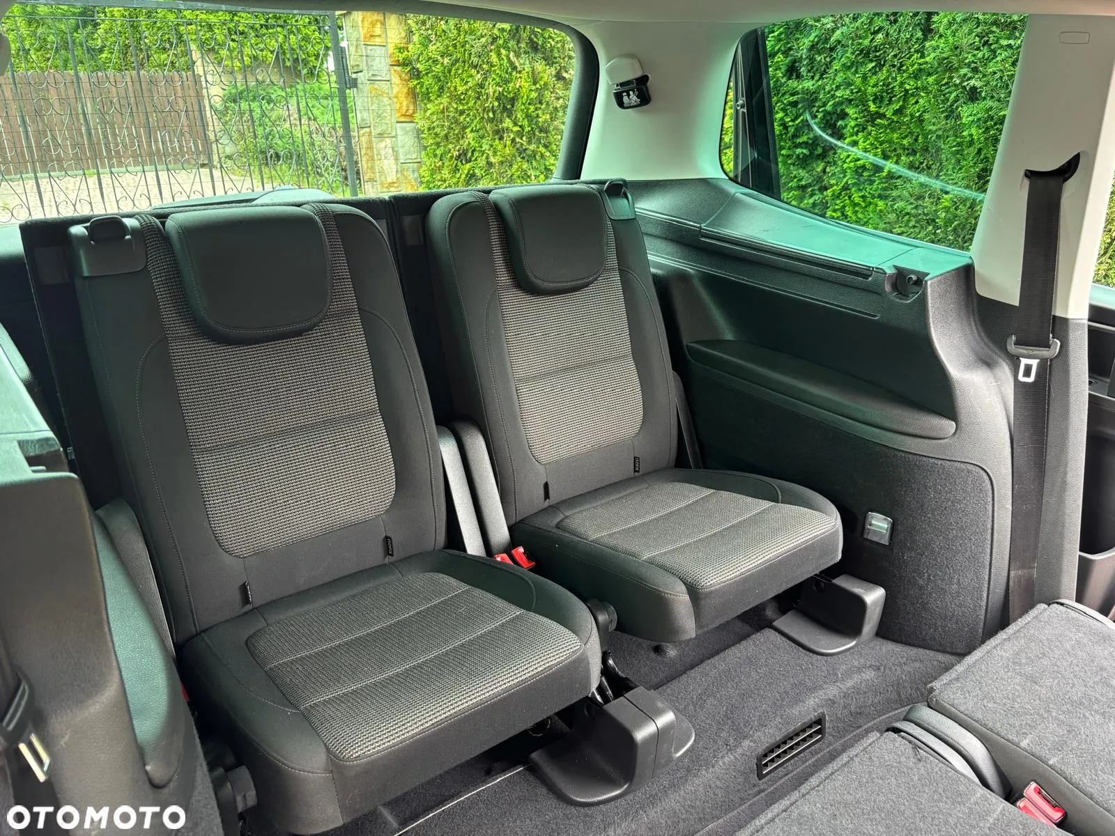 Volkswagen Sharan 2.0 TDI BlueMotion Technology Highline - 8
