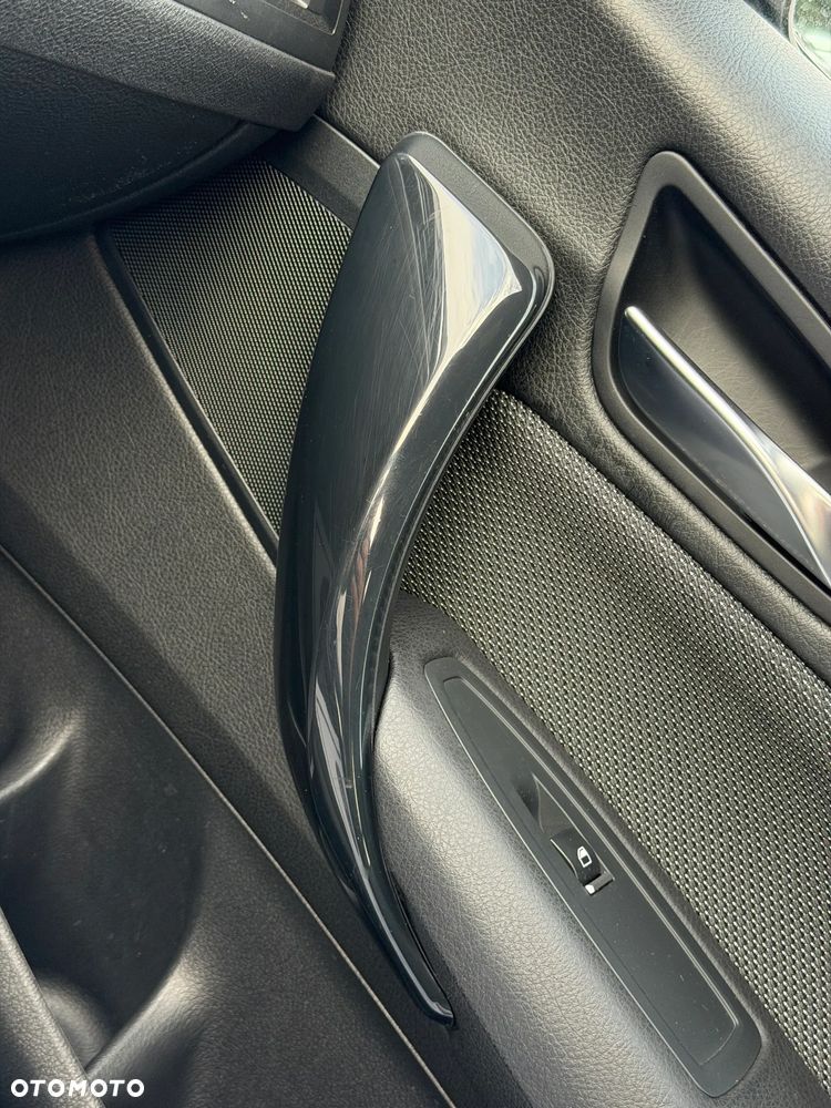 BMW Seria 1 118i - 32