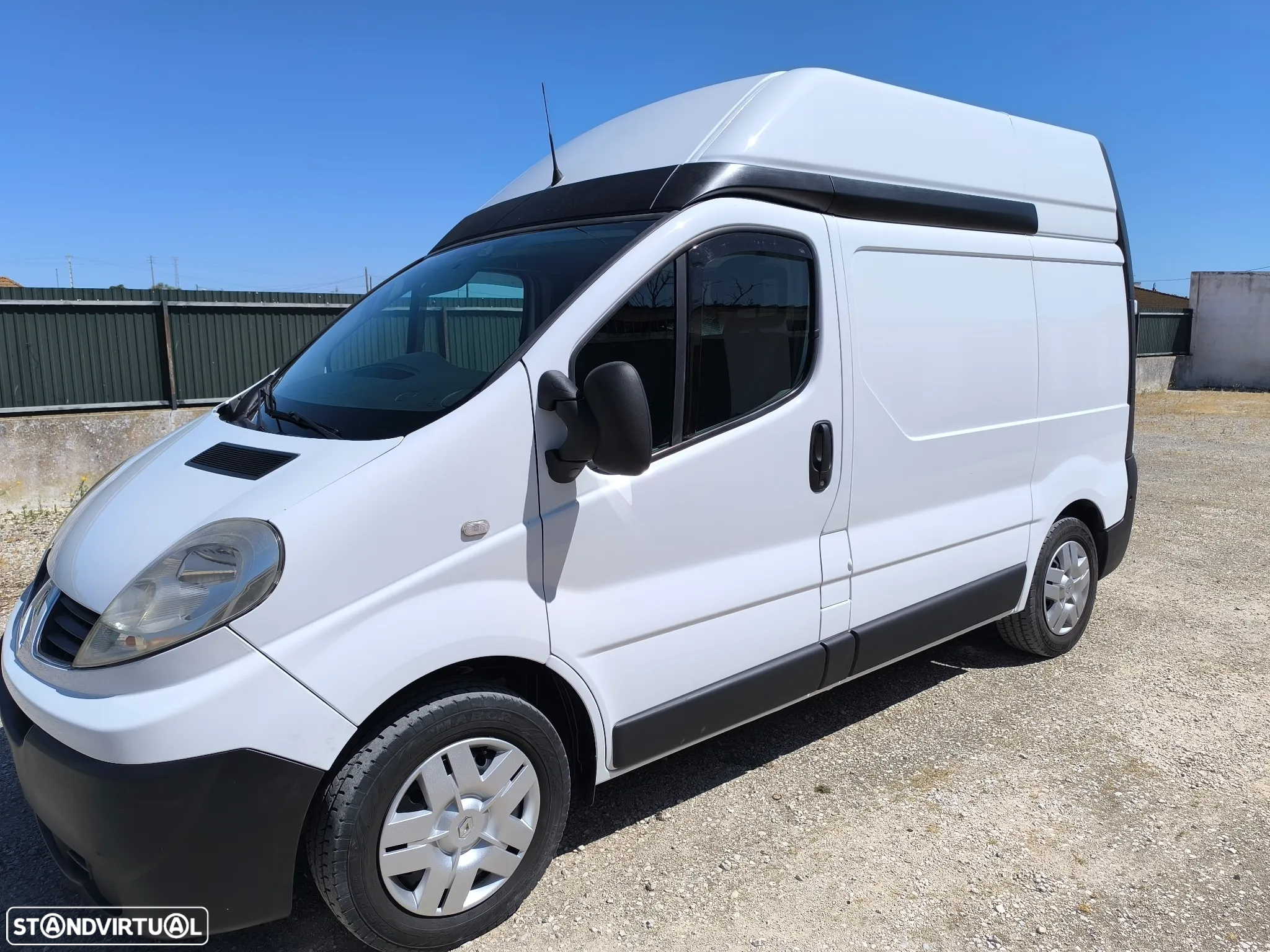 Renault Traffic 115 dci com motor frio - 4