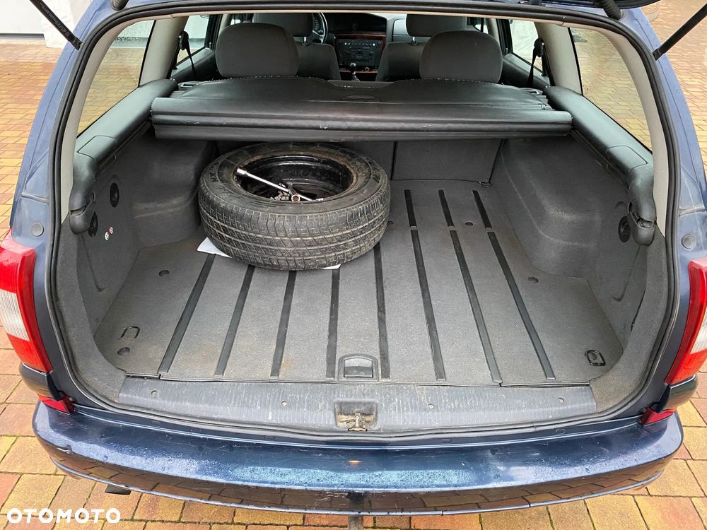 Opel Omega 2.2 Base / Club - 16