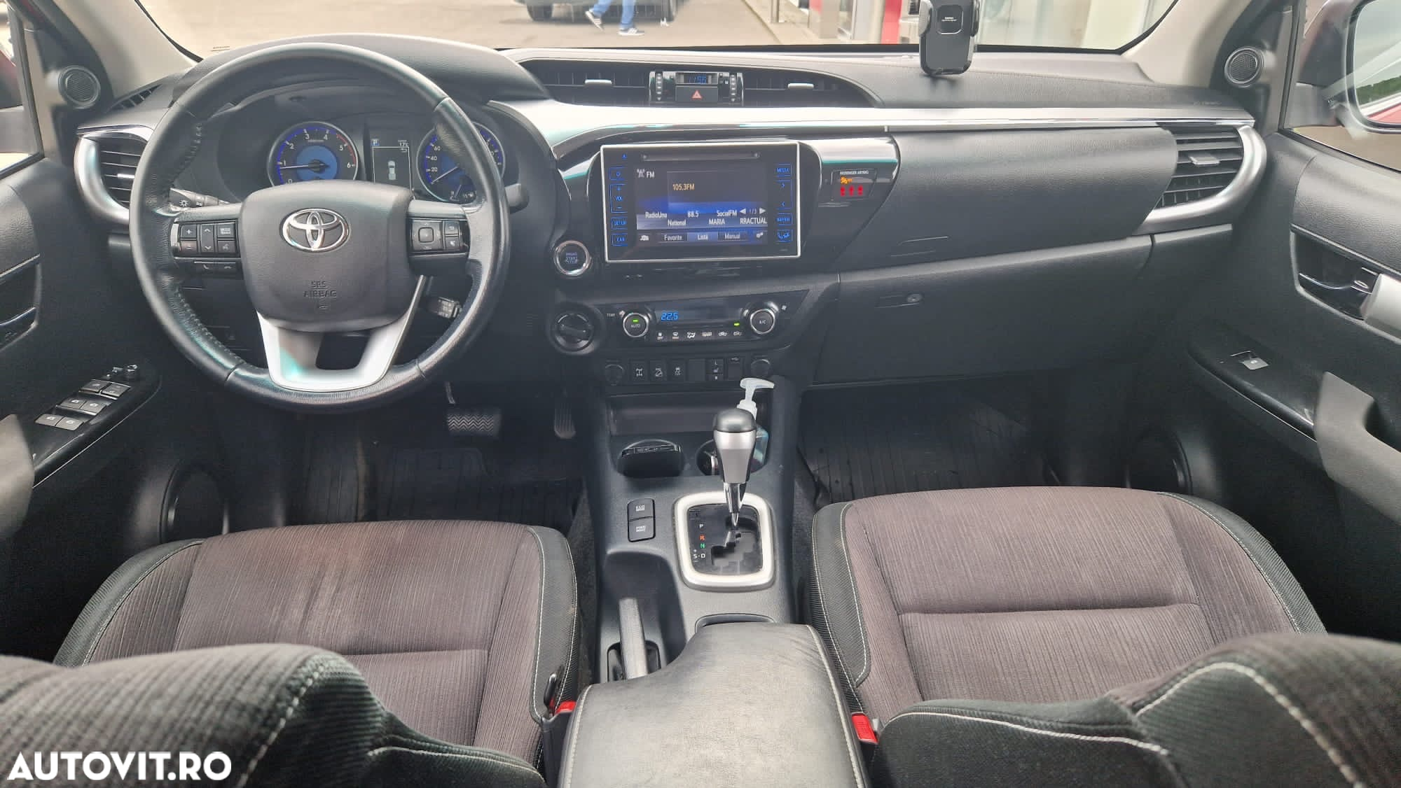 Toyota Hilux 4x4 Double Cab A/T Invincible - 16