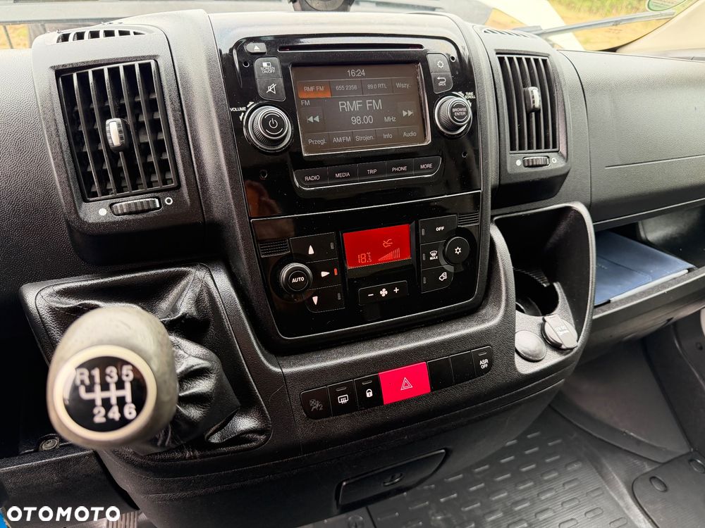 Peugeot BOXER - 12