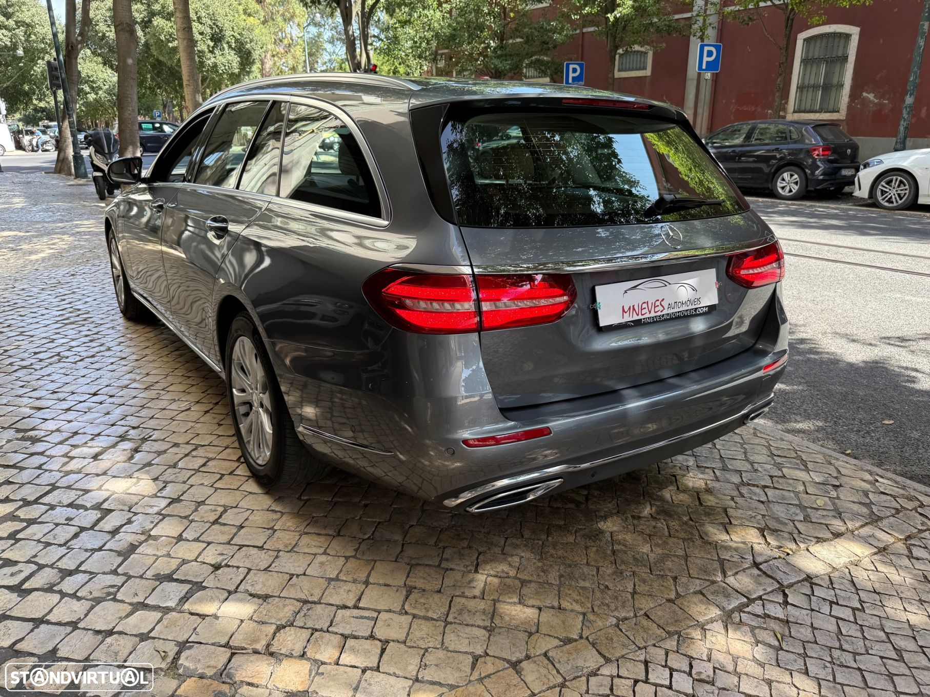 Mercedes-Benz E 220 d Exclusive - 6
