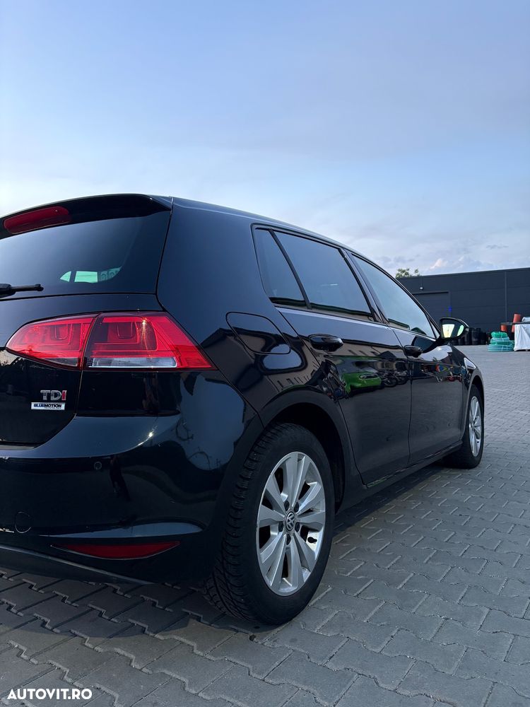 Volkswagen Golf - 9