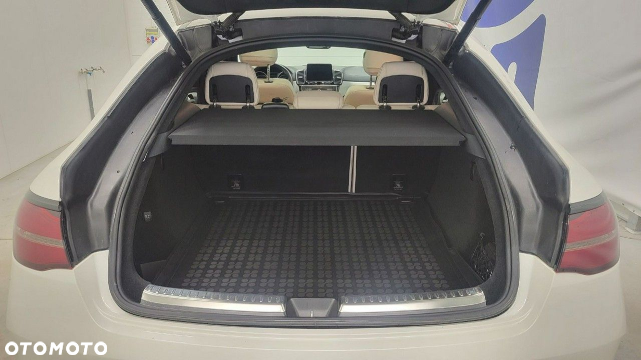 Mercedes-Benz GLE - 24