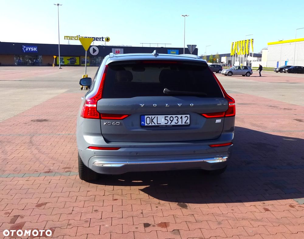Volvo XC 60 T8 Plug-In Hybrid AWD Ultra Dark - 6