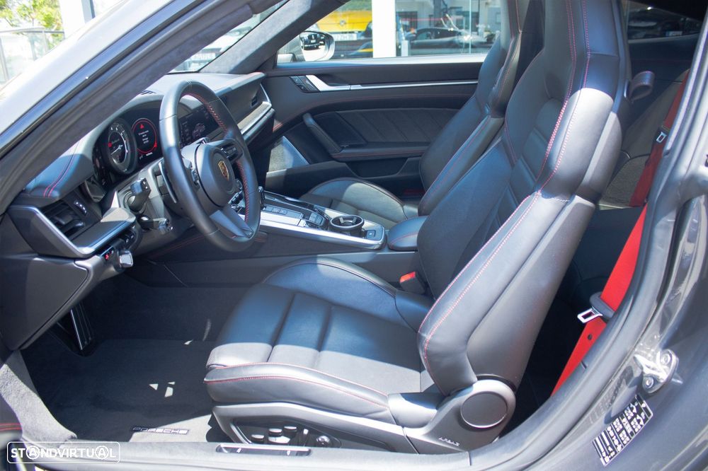 Porsche 911 (992) Turbo S PDK - 26
