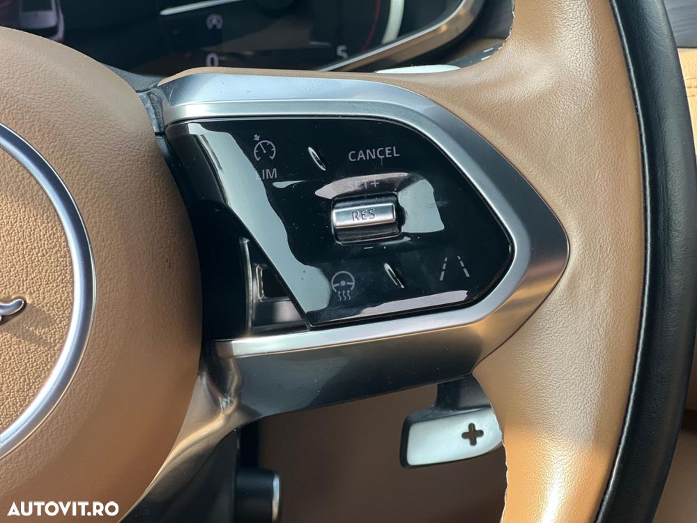 Jaguar F-Pace - 13
