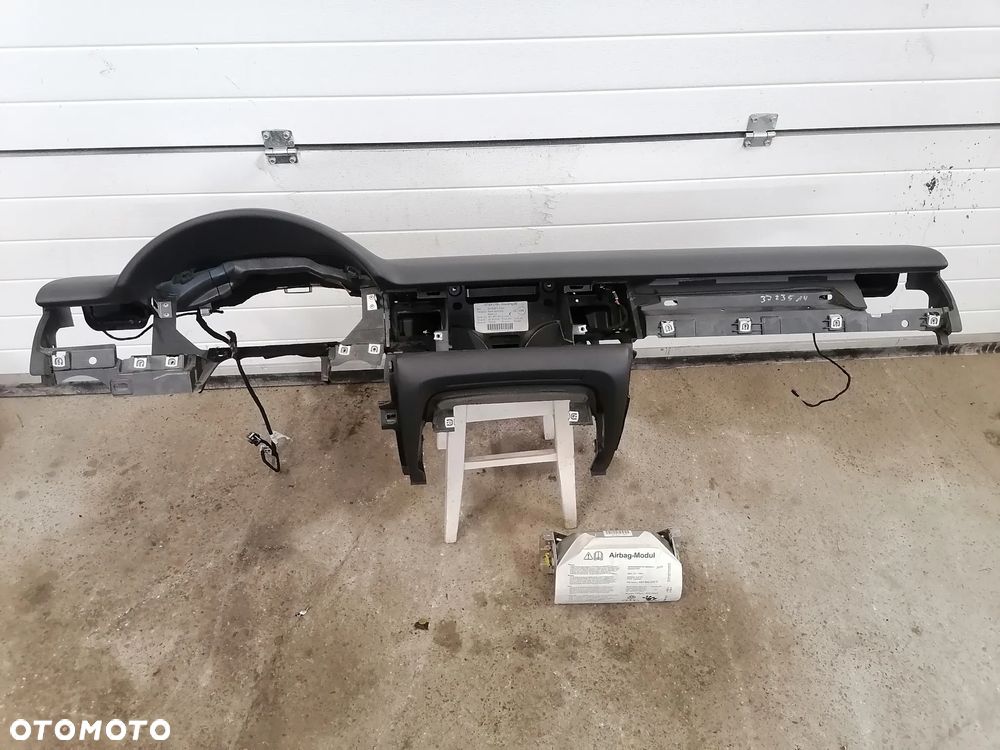 Deska Rozdzielcza Konsola Czarna Pulpit Poduszka Audi A8 D3 Europa - 1